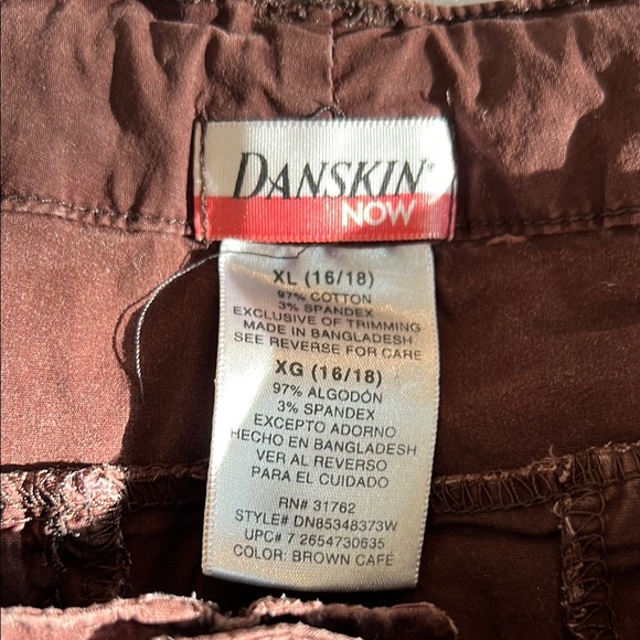 Danskin Now Brown Cargo Capri Pants with Classic Fit - Picture 3 of 3
